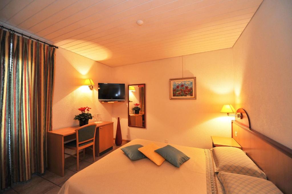 Hotel Ristorante Grotto Serta Lamone Dış mekan fotoğraf
