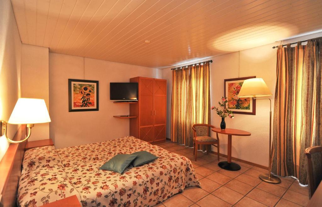 Hotel Ristorante Grotto Serta Lamone Dış mekan fotoğraf